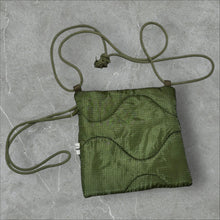 Load image into Gallery viewer, wfeld x nowartt PRINT-T HB - CHARCOAL