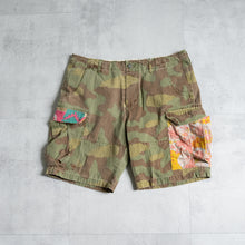 画像をギャラリービューアに読み込む, MAN PATCHWORK SHORT CARGO PANTS  (C)- NEW CAMOUFLAGE -