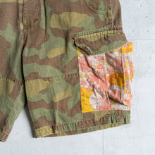 画像をギャラリービューアに読み込む, MAN PATCHWORK SHORT CARGO PANTS  (C)- NEW CAMOUFLAGE -