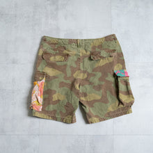画像をギャラリービューアに読み込む, MAN PATCHWORK SHORT CARGO PANTS  (C)- NEW CAMOUFLAGE -