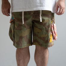 画像をギャラリービューアに読み込む, MAN PATCHWORK SHORT CARGO PANTS  (C)- NEW CAMOUFLAGE -
