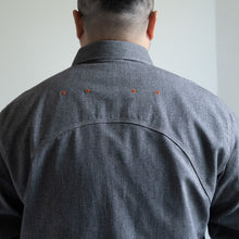画像をギャラリービューアに読み込む, NIGEL CABOURN NEW MEDICAL SHIRT チャコールグレイ シャツ 大きいサイズ メンズ テングストア大阪