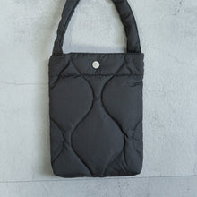 画像をギャラリービューアに読み込む, MILITARY CROSSBODY DOWN BAG - CHARCOAL -