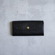 画像をギャラリービューアに読み込む, EMBOSSING ONE LEATHER WALLET - BLACK -
