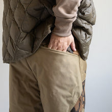 画像をギャラリービューアに読み込む, HORN TREE PRINT WOOL BOA PANTS - BROWN -