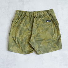 画像をギャラリービューアに読み込む, CAMO BORD SHORTS - DEEP GREEN -