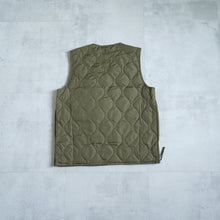 画像をギャラリービューアに読み込む, MILITARY V NECK BUTTON DOWN VEST - DARK OLIVE -