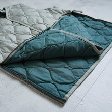画像をギャラリービューアに読み込む, MILITARY V NECK BUTTON DOWN VEST - DARK SAGE GREEN -