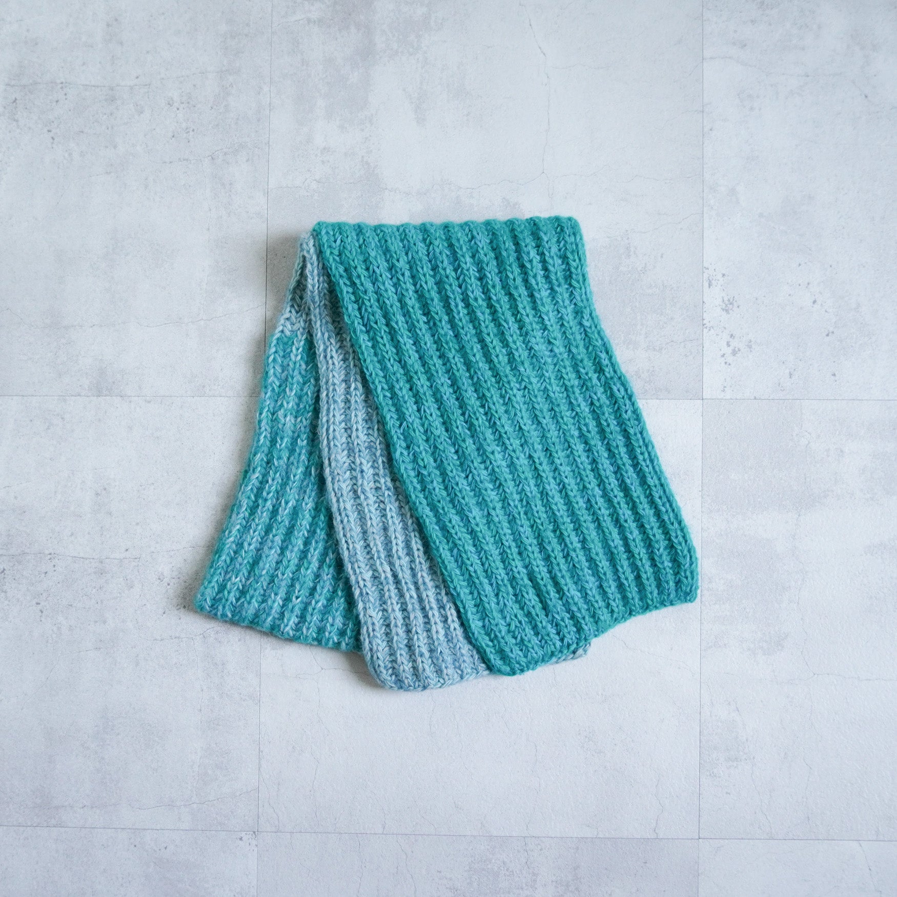 HAND KNIT LONG MUFFLER - TURQUISE MIX - – TENG STORE OSAKA