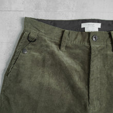 Load image into Gallery viewer, COURDUROY WIDE TAPERED PANTS - OLIVE -