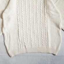 画像をギャラリービューアに読み込む, CABLE KNIT CREW - NATURAL -