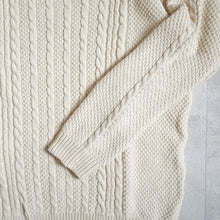 画像をギャラリービューアに読み込む, CABLE KNIT CREW - NATURAL -