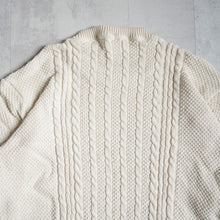 画像をギャラリービューアに読み込む, CABLE KNIT CREW - NATURAL -