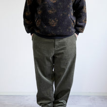 Load image into Gallery viewer, COURDUROY WIDE TAPERED PANTS - OLIVE -
