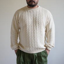 画像をギャラリービューアに読み込む, CABLE KNIT CREW - NATURAL -