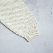 画像をギャラリービューアに読み込む, USA HAND KNIT CREW - WHITE -
