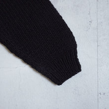 画像をギャラリービューアに読み込む, USA HAND KNIT CREW - BLACK -