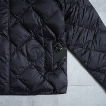 画像をギャラリービューアに読み込む, CITY PACKABLE HOOD DOWN JACKET - BLACK -
