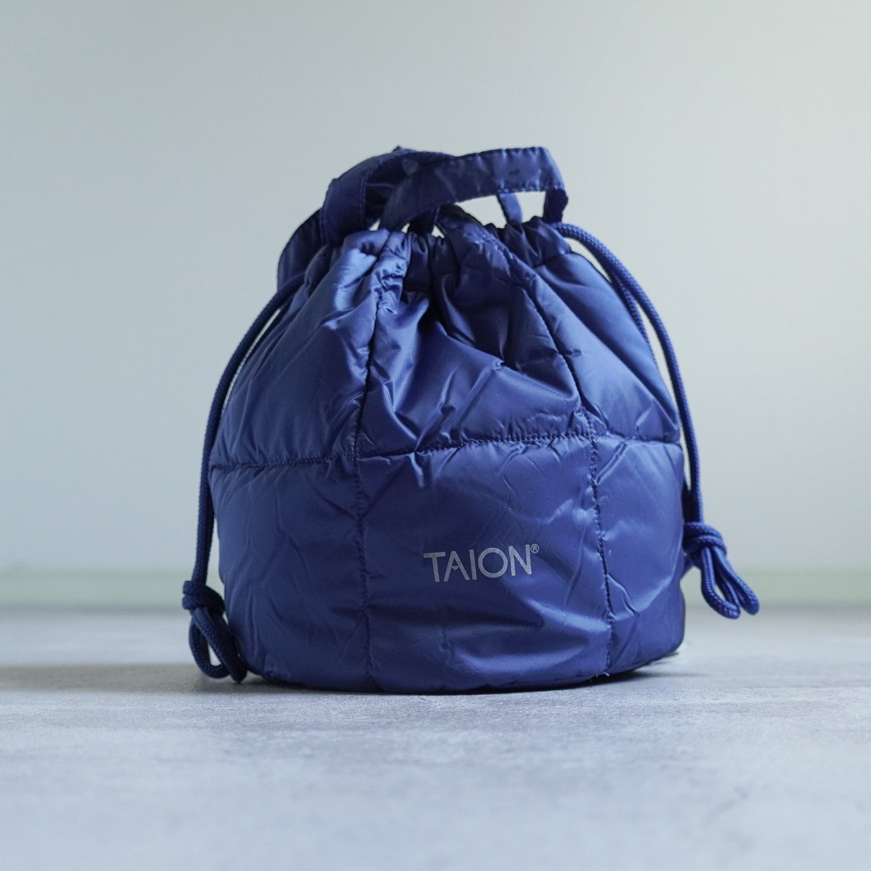 DRAWSTRING DOWN BAG - DARK.BLUE - – TENG STORE OSAKA