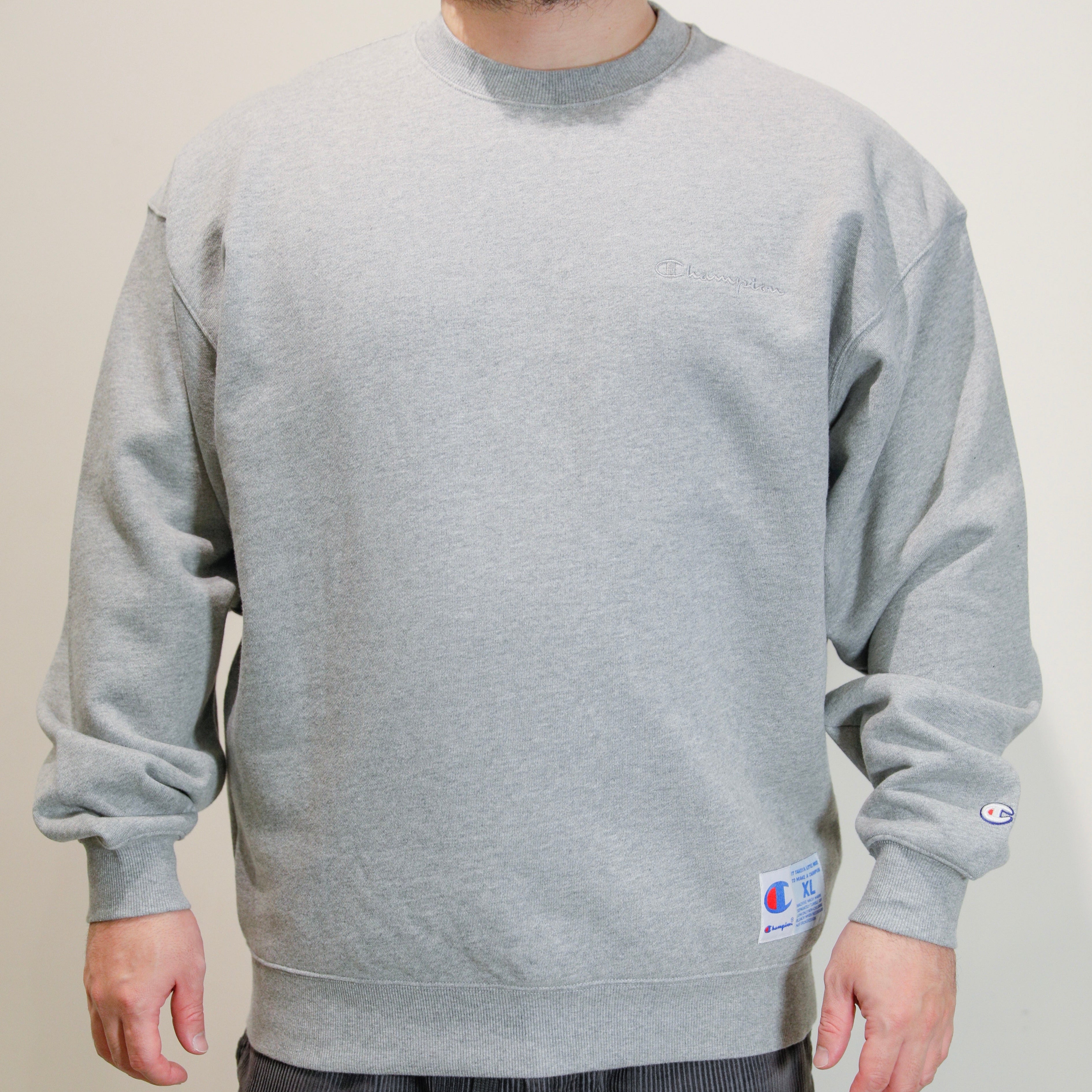 0000~CHAMPION crew-neck sweatshirt with embroidery on the front main image 1