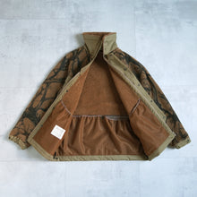 画像をギャラリービューアに読み込む, HORN TREE PRINT WOOL BOA JACKET - BROWN -