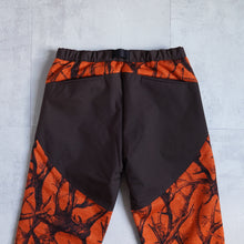 画像をギャラリービューアに読み込む, HORN TREE PRINT WOOL BOA PANTS - ORANGE -
