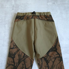 画像をギャラリービューアに読み込む, HORN TREE PRINT WOOL BOA PANTS - BROWN -