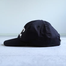 Load image into Gallery viewer, ARCH LOGO 6 PANEL CAP - BLACK -