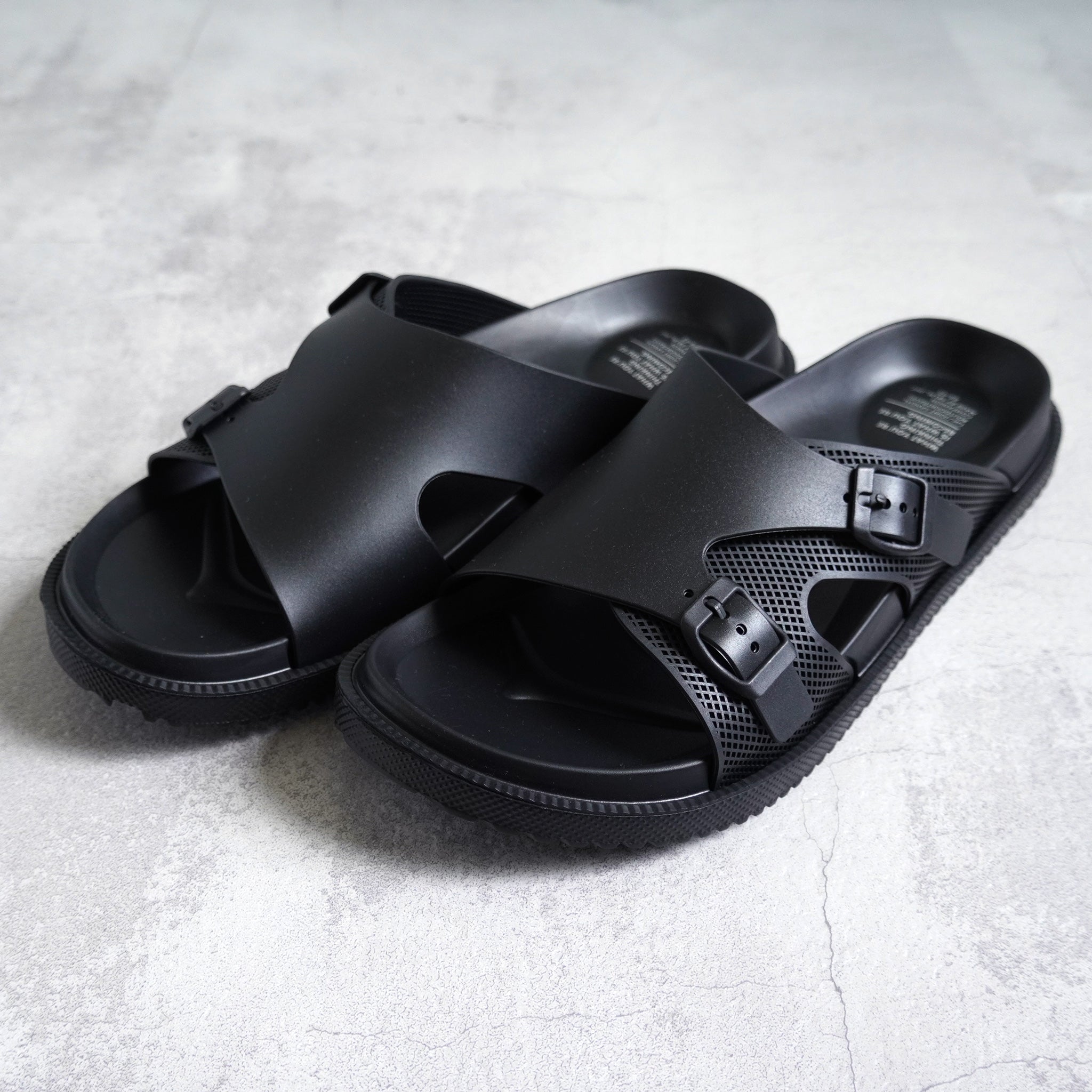 EVAER SANDAL - BLACK -