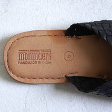 画像をギャラリービューアに読み込む, CRISS CROSS SANDAL - BLACK -