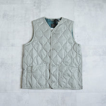 Load image into Gallery viewer, MILITARY V Neck Button Down Vest -Dark Sage Green-
