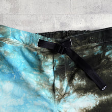 Load image into Gallery viewer, TIEDYE BORD SHORTS -GREEN × BLUE-
