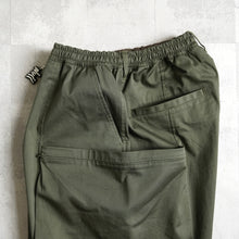 Load image into Gallery viewer, NULL OUTSIDE SHORTS -OLIVE-
