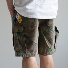 Load image into Gallery viewer, Man Patchwork Short Cargo Pants (b) --camouflage-
