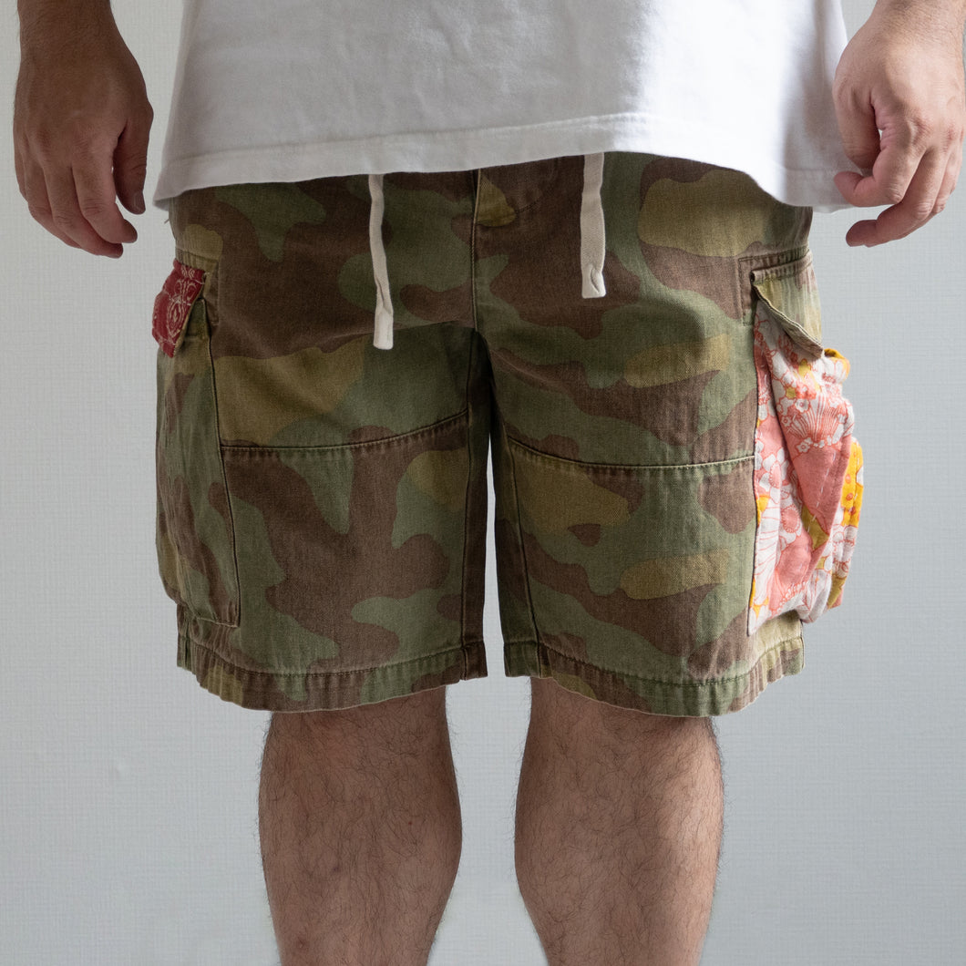 MAN PATCHWORK SHORT CARGO PANTS  (D)- NEW CAMOUFLAGE -