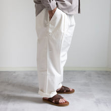 Load image into Gallery viewer, DOUBLE TACK CHINO -WHITE-
