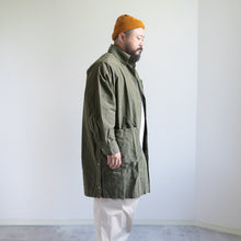 画像をギャラリービューアに読み込む, GARDENER NC WAX WORKERS COAT- KHAKI -
