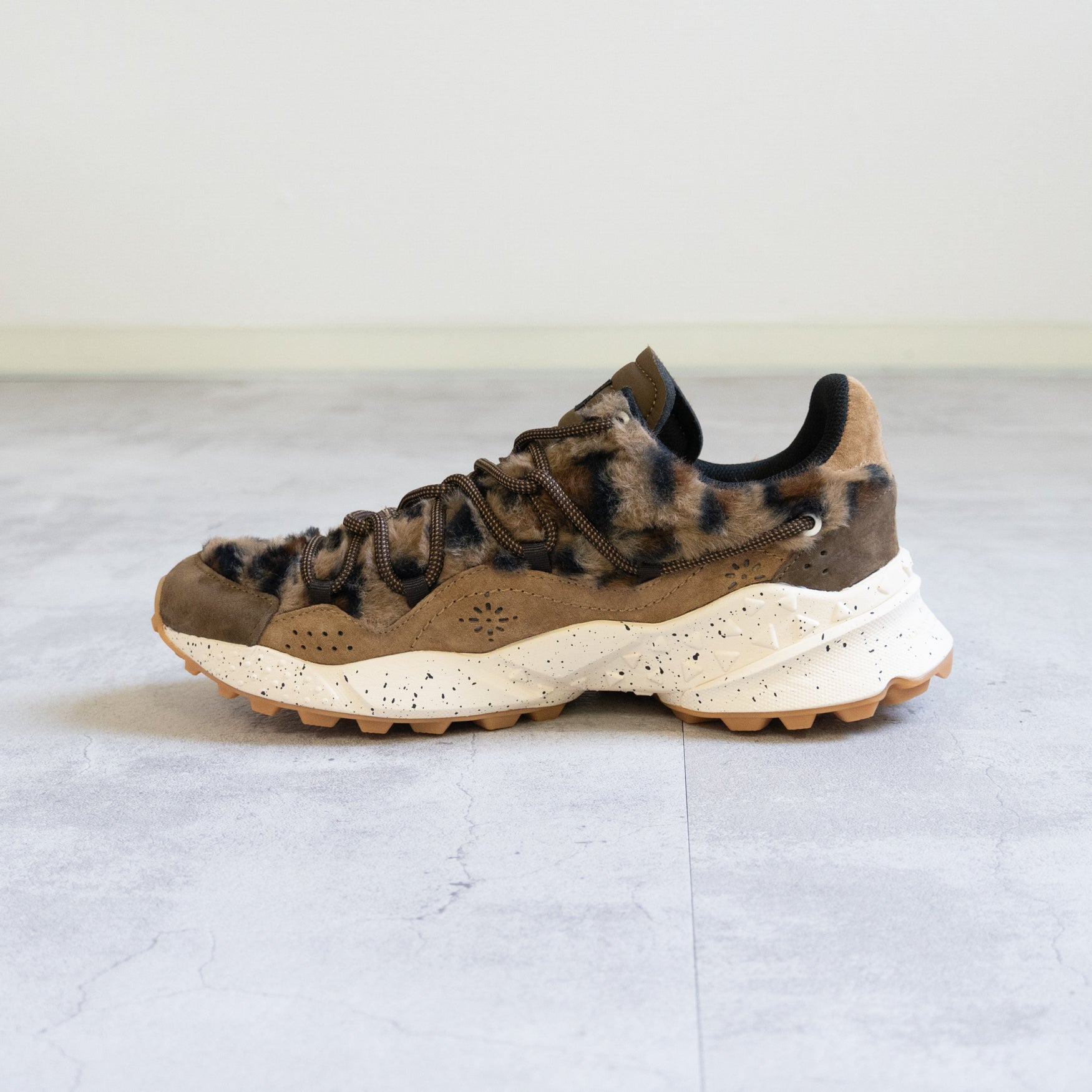 リ*リ様 フラワーマウンテン stone leopard 24cm 楽天市場】Flower