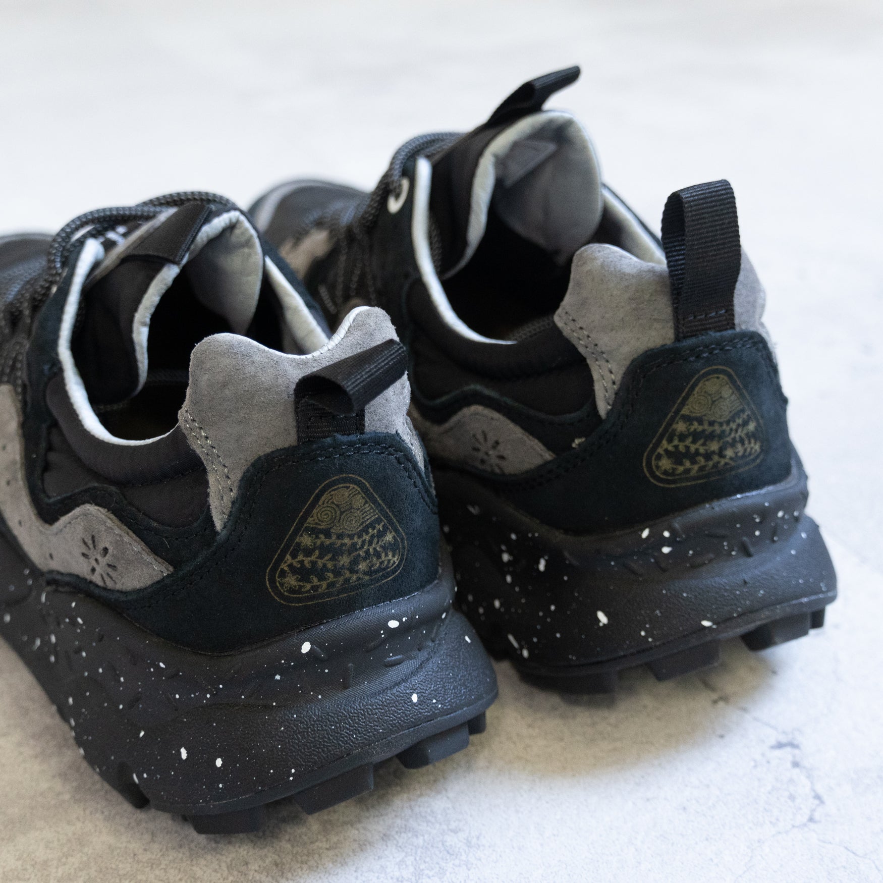 花山 adidas ZX 8000 “Hanami” Pack Celebrates Japan and Germany's
