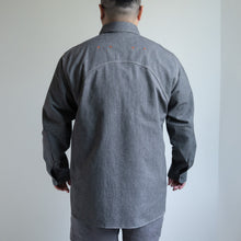 Load image into Gallery viewer, NIGEL CABOURN　NEW MEDICAL SHIRT　チャコールグレイ　シャツ　大きいサイズ　メンズ　テングストア大阪
