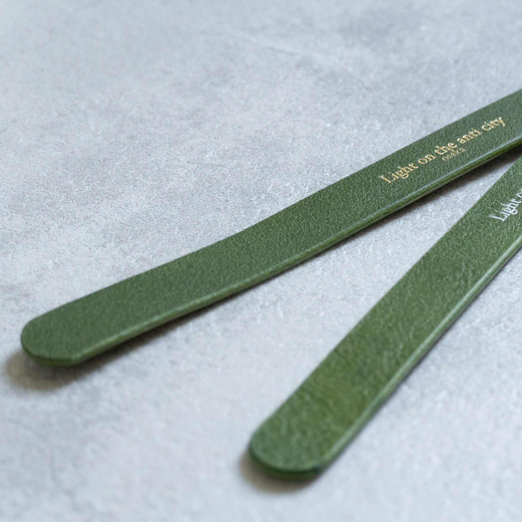 NARROW LEATHER BELT - GREEN - – TENG STORE OSAKA
