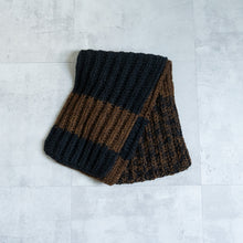 画像をギャラリービューアに読み込む, HAND KNIT LONG MUFFLER - BLACK × BROWN MIX -
