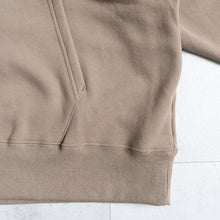 画像をギャラリービューアに読み込む, MAC MURRAY HOODIE - SILKY BROWN -
