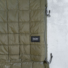 Load image into Gallery viewer, Mountain Open Front Down Poncho -Olive-
