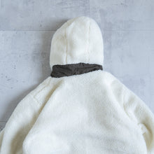 画像をギャラリービューアに読み込む, MOUNTAIN REVERSIBLE DOWN  BOA HOODIE-OLIVE×IVORY-
