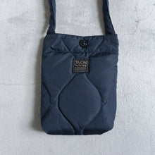 画像をギャラリービューアに読み込む, MILITARY CROSSBODY DOWN BAG - D.NAVY -
