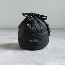 Load image into Gallery viewer, Drawstring Down Bag -Black-
