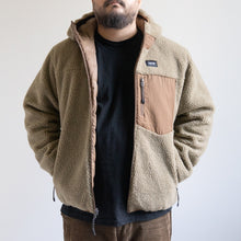 画像をギャラリービューアに読み込む, MOUNTAIN REVERSIBLE DOWN  BOA HOODIE-L.BROWN×BEIGE-
