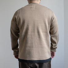 画像をギャラリービューアに読み込む, NON DOWN MILITARY CREW KNIT - L.MOCHA -
