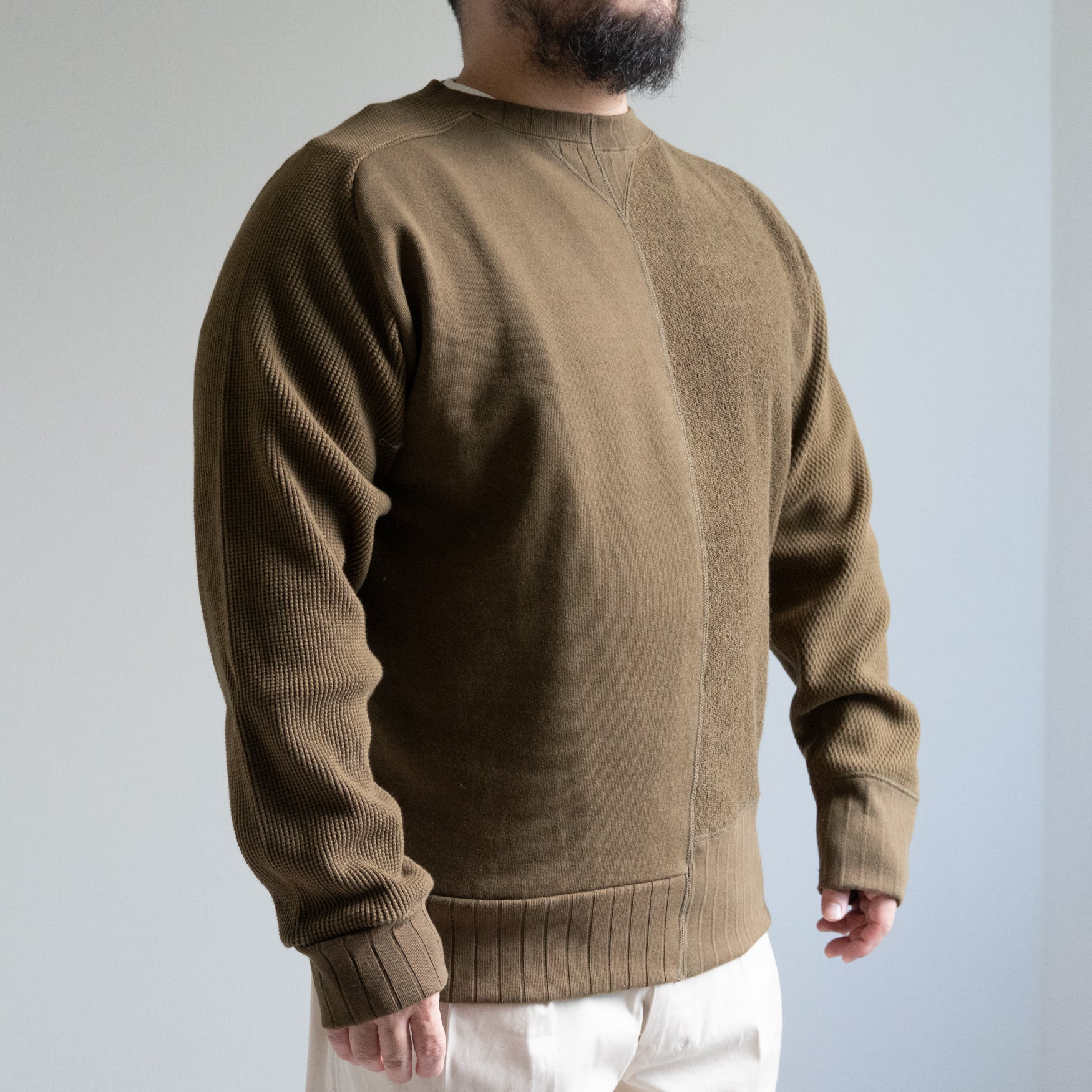 VETEMENTS スウェットシャツ ブラウン カーキ VETEMENTS スウェットシャツ ブラウン カーキ Foo Tokyo 公式ストア